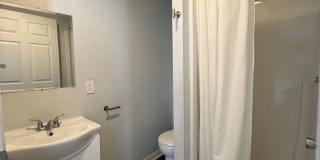 Cozy & Updated 1 Bedroom | 1 Bathroom Efficiency Apartment Gallery 9