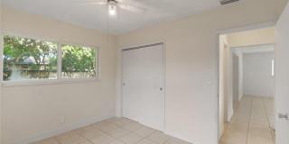 2001 NW 14th Avenue Gallery 24