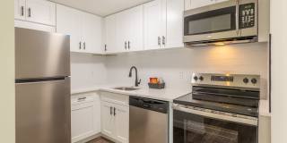 Country Club Apartments Gallery 4