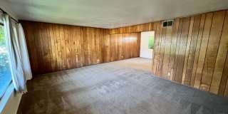 Spacious Home in Wonderful Davis Neighborhood! Spacious Home in Wonderful Davis Neighborhood! Gallery 16