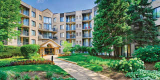 Elm Creek Apartments & Townhomes Gallery 1