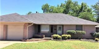 6404 North Nicklas Avenue Gallery 1