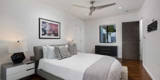 1733 Sunset Plaza Dr Gallery 15