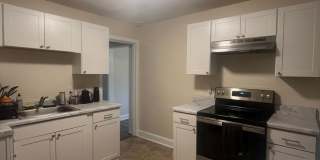 Cozy Cottage in West Nashville, Walk to Charlotte Park, Easy Interstate Access, Fenced Yard, Pet Friendly, W?D hook-ups Gallery 6