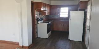 3 bd, 2 ba house NE Columbia, 2nd living room downstairs, fenced, w/d included Gallery 6