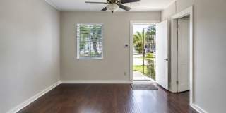 1 Month FREE with 1 Year Lease - Move-In Ready 2 Bed Phoenix Home | Minutes to Airport, ASU, Tempe & Scottsdale | Short & Long-Term Leases Welcome Gallery 5