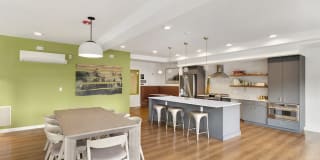 Vale Apartments Gallery 35