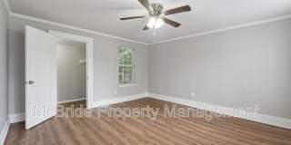 1827 Hicks Street Gallery 7