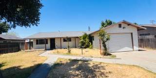 4 Bedroom 2 Bath Ranch Style Home in Lemoore Gallery 1