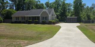 Nice Home with Many Amenities Gallery 1