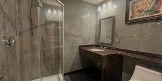 Comm Ave Luxury 1-Bedroom Loft Gallery 3