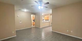 Beautiful Summerlin townhome, 3 bed, 2.5 bath, on 1st floor. Gallery 5