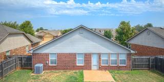 Beautiful Home in Edmond + Edmond Schools + 3 bedrooms Gallery 24