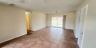 Rare 4-Bedroom Single-Family in Sky Lake close to Florida Mall Gallery 1