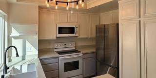 Beautiful 1 Bedroom, 1 Bathroom Townhouse in Franciscan Gardens Community Gallery 1