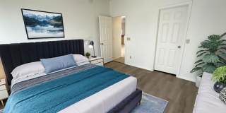 Convenient Eastside location on cul-de-sac Gallery 26
