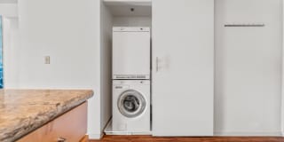 308 River Street Gallery 21