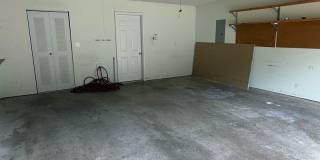 3 bed 2 bath Home with fenced in backyard Gallery 14