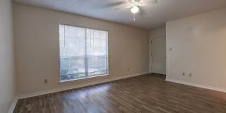 Spanish Fort Duplex Side B 2/1 with Bonus Room Gallery 7