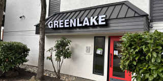 2 BLOCKS TO GREEN LAKE PARK! Gallery 1