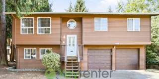 Spacious 4 Bedroom with Two Car Garage and Balcony Gallery 1