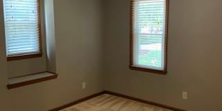 Room in 3 Bedroom Home at 2625 Sawmill Rd Gallery 8