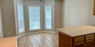 4 Bed, 2 Bath with Fenced Yard, Two-Car Garage, and Jetted Tub Gallery 9