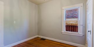 Amazing Highlands location with huge walkability! Gallery 20