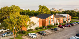 The Daphne Apartments Gallery 26