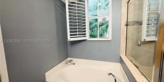 12403 NW 18th Ct Gallery 20