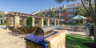 Via Las Colinas Gallery 18