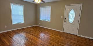 NEW ON MARKET (PRICE DROP!!) Gallery 6