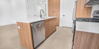 HURRICANE TOWNHOME!! Pet Friendly! Gallery 6