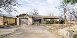 5202 47th Street Gallery 1