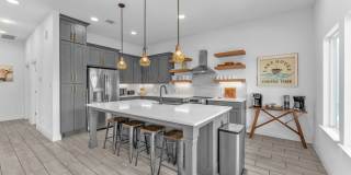 2488 Waterfront Park Gallery 13