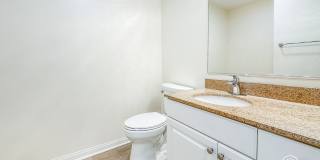 OC: Spacious 2BD/2.5BA Condo in Irvine with Resort-Style Amenities, Private Balcony & In-Unit Laundry & 2 Parking Spaces Gallery 12