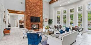 Eaves North Dallas Gallery 22