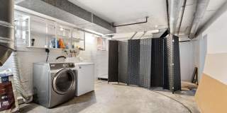726 Kerr Street Gallery 27