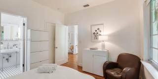 739 11th St Gallery 15