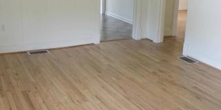 Lovely Cottage with Detached 2-Car Garage Gallery 5