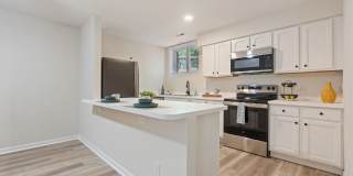 Close to UNC Campus —  Bedrooms Available in 2 or 4 Bedroom Unit Gallery 9