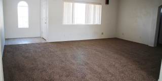 906 Desert View Dr Gallery 4