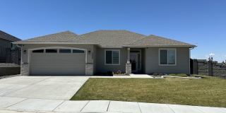 Luxury 3-Bedroom Home for Lease in Apple Valley, Kennewick – Built 2023 Gallery 1