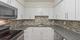 Huntington Square Gallery 42