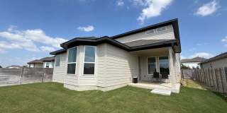 Wonderful 5 bedroom 4 bath home with Office + Media Room Gallery 34