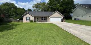 Single-Level Living in an Unbeatable Location Single-Level Living in an Unbeatable Location Gallery 1