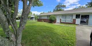3/2 with Fenced Yard; In-town and Near an AppalCART Gallery 1