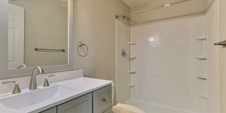 Spacious 6-Bedroom Pool Home Near ASU with 2-Car Garage Gallery 14