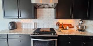 LUXURY 4 Bedroom home in NORTHGATE with Mountain Views Gallery 19