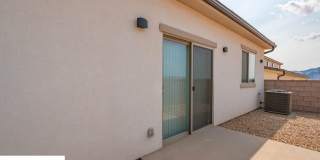 Spacious 4 Bedroom Townhome in Hurricane Heights! Gallery 68